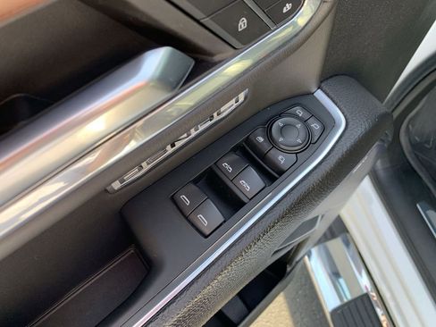 Used 2023 GMC Sierra 1500 Denali w/ Technology Package image 15