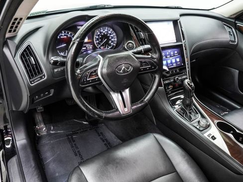 Used 2018 INFINITI Q50 Luxe w/ Essential Package (2.0T Luxe) AWD/4WD image 20