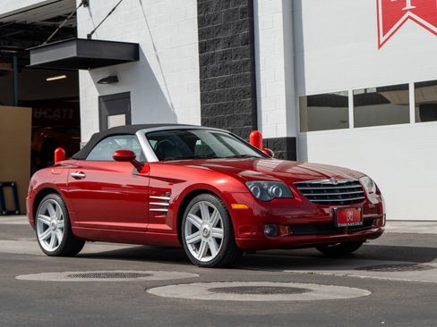 Used 2007 Chrysler Crossfire Limited RWD image 29