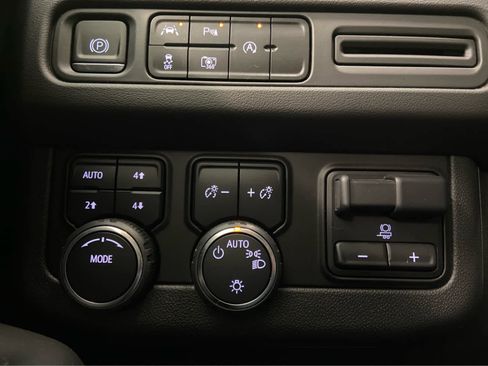 Used 2023 Chevrolet Tahoe LT image 44