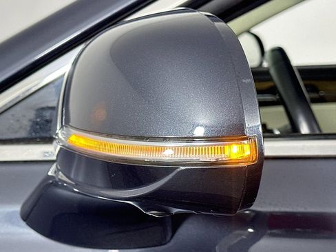 Used 2017 Genesis G90 5.0 Ultimate image 20