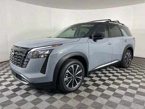 New 2026 Nissan Pathfinder Platinum image 5