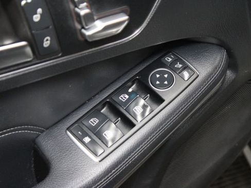 Used 2015 Mercedes-Benz E 350 4MATIC image 9