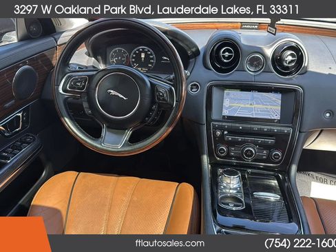 Used 2016 Jaguar XJ AWD/4WD image 30