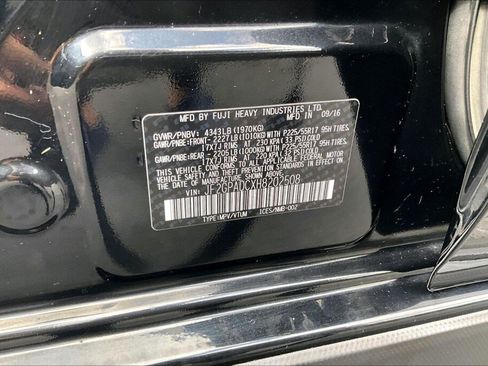 Used 2017 Subaru Crosstrek 2.0i Premium AWD/4WD image 19