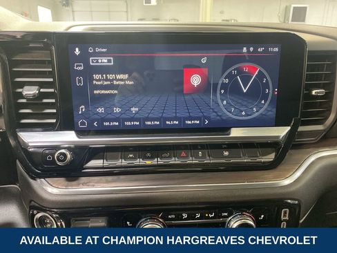 Certified 2025 GMC Sierra 1500 SLT image 17