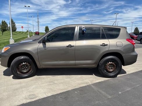 Used 2012 Toyota RAV4 FWD image 6