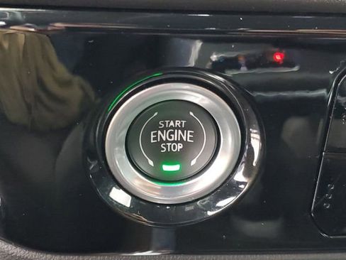 Used 2022 Chevrolet Silverado 1500 LT w/ Z71 Off-Road Package image 30