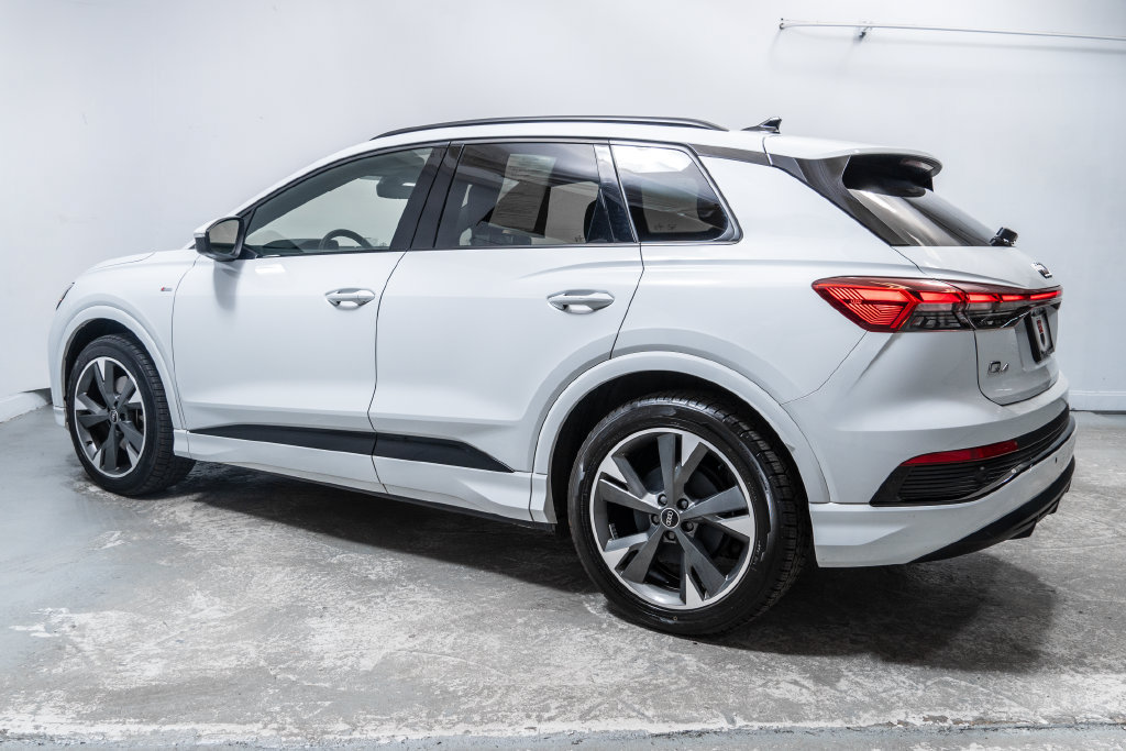 Used 2024 Audi Q4 e-tron Premium w/ Convenience Package AWD/4WD image 2