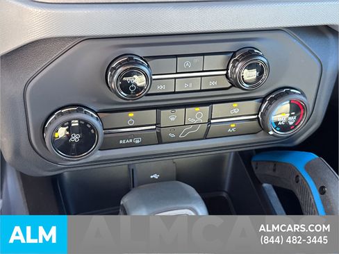 Used 2024 Ford Bronco Black Diamond image 29
