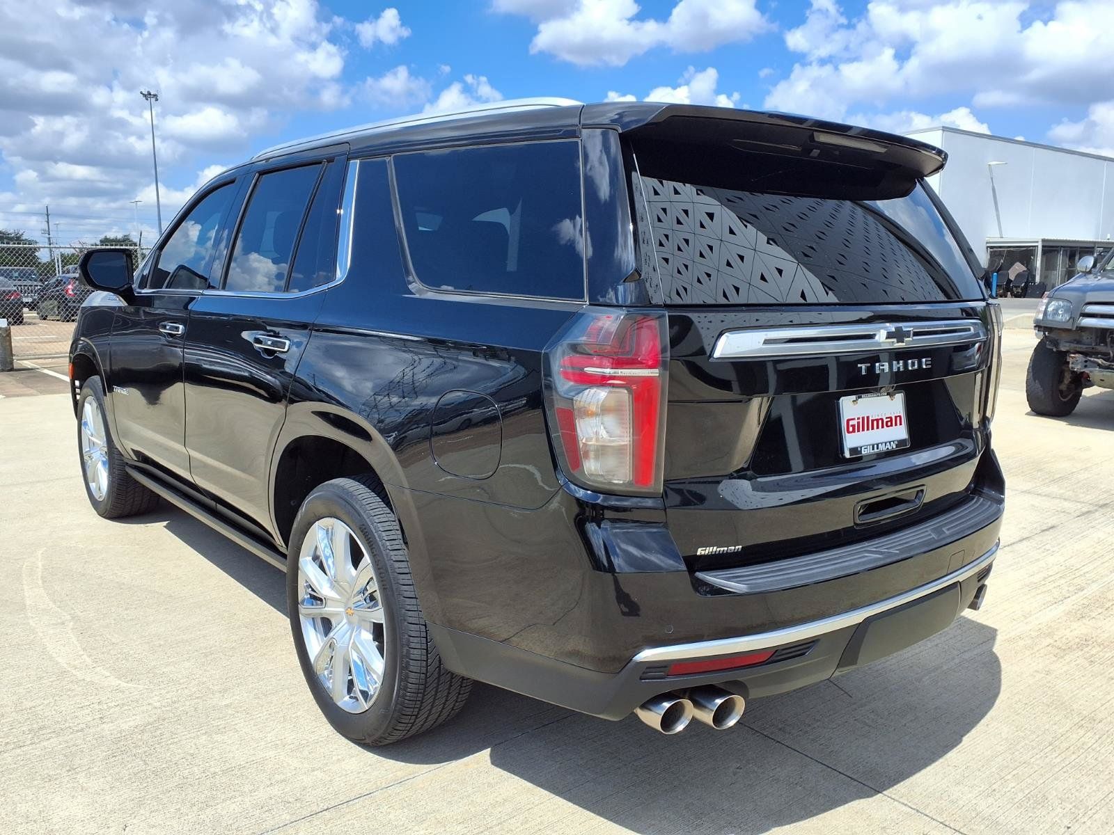 Used 2024 Chevrolet Tahoe High Country RWD image 4