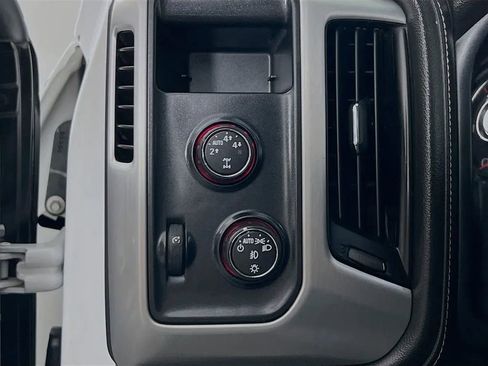 Used 2016 GMC Sierra 1500 SLE w/ SLE Value Package image 11