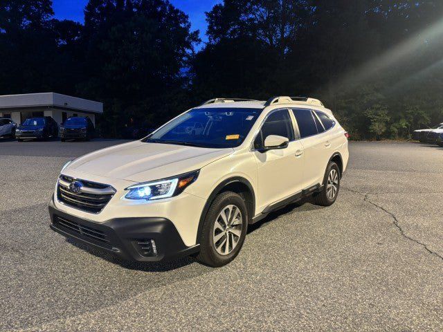 Certified 2022 Subaru Outback Premium AWD/4WD image 1