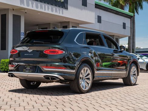 Used 2023 Bentley Bentayga Extended Wheelbase AWD/4WD image 45