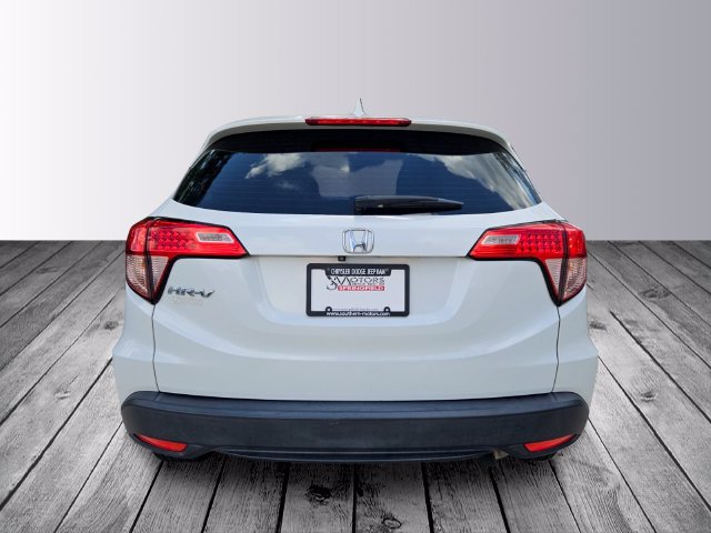 Used 2016 Honda HR-V LX image 4