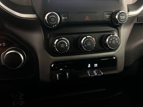 Used 2024 RAM 2500 Big Horn w/ Bed Utility Group image 22