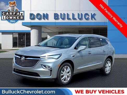 Used 2023 Buick Enclave Essence w/ Experience Buick Package FWD image 1