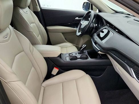 Used 2023 Cadillac XT4 Premium Luxury w/ Enhanced Visibility Package image 25