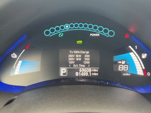 Used 2016 Nissan Leaf SV image 19