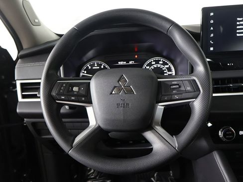 New 2026 Mitsubishi Outlander ES FWD image 35