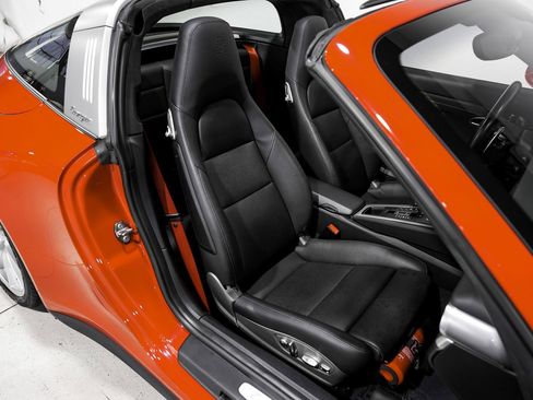 Used 2015 Porsche 911 Targa 4S AWD/4WD image 31