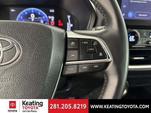 Used 2024 Toyota Grand Highlander XLE image 26