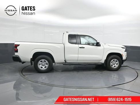Used 2024 Nissan Frontier S w/ S Utility Package image 3