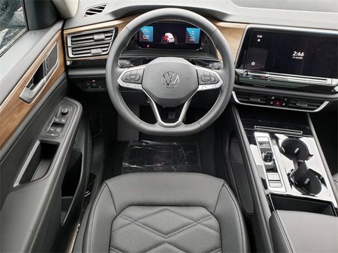 New 2026 Volkswagen Atlas SE image 10