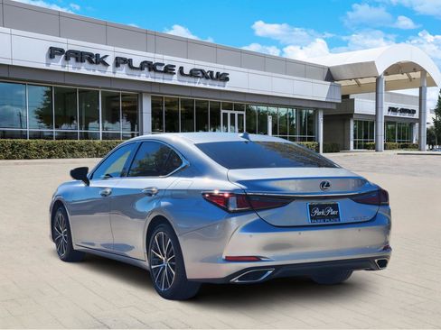 New 2025 Lexus ES 350 w/ Premium Package image 4