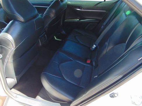 Used 2022 Toyota Camry XLE image 21