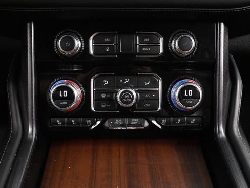 Used 2023 GMC Yukon Denali Ultimate AWD/4WD image 37