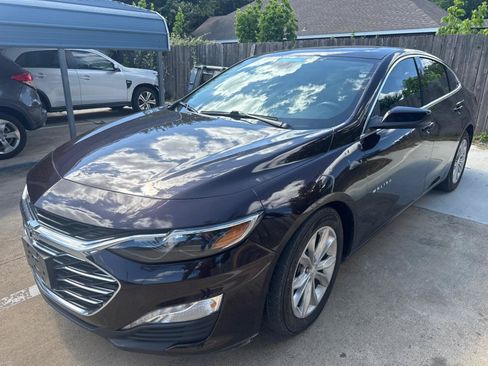 Used 2020 Chevrolet Malibu LT w/ Leather Package FWD image 2