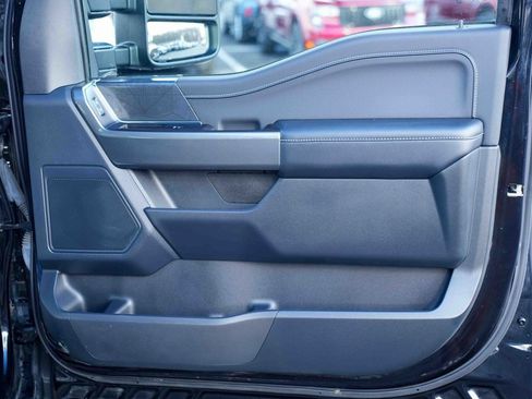 Used 2022 Ford F150 XLT w/ Equipment Group 302A High image 16