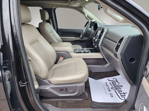 Used 2020 Ford Expedition XLT w/ Equipment Group 202A AWD/4WD image 10