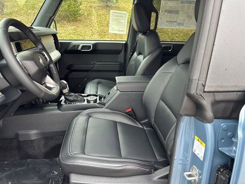 New 2025 Ford Bronco Outer Banks w/ Black Appearance Package image 10