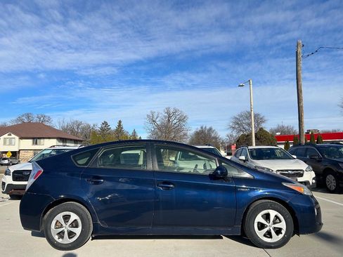 Used 2014 Toyota Prius Two image 1