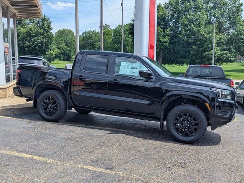 New 2026 Nissan Frontier SV w/ All-Weather Content Package AWD/4WD image 8