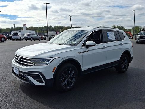 Used 2022 Volkswagen Tiguan SE image 6