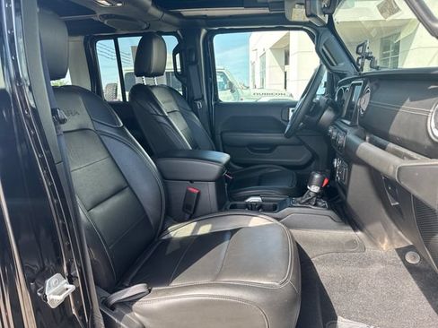 Used 2022 Jeep Wrangler Unlimited Sahara w/ Cold Weather Group AWD/4WD image 32