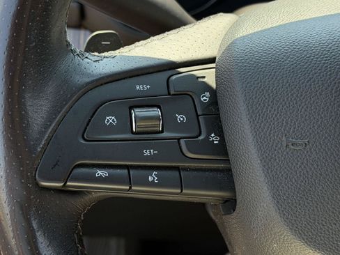 Used 2019 Cadillac XT4 Sport FWD image 16