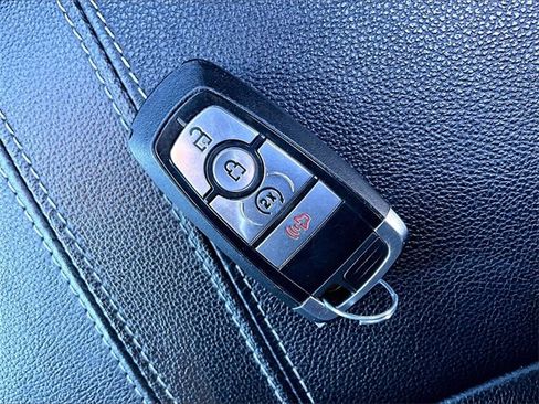 Used 2023 Ford Ranger Lariat w/ Equipment Group 501A High image 11