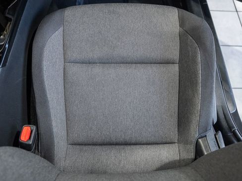 Used 2025 Toyota Camry LE image 27