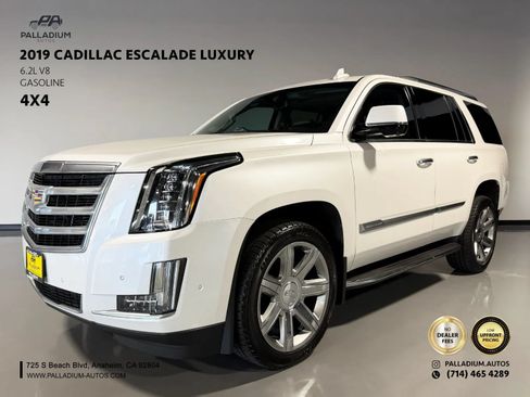Used 2019 Cadillac Escalade Luxury AWD/4WD image 1