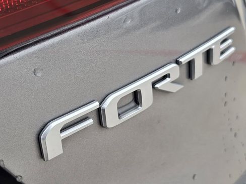 Used 2022 Kia Forte GT image 14