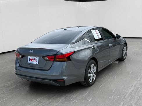 Used 2025 Nissan Altima 2.5 S FWD image 5