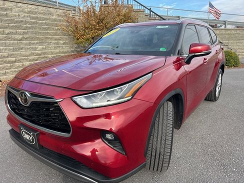 Used 2022 Toyota Highlander Platinum image 31
