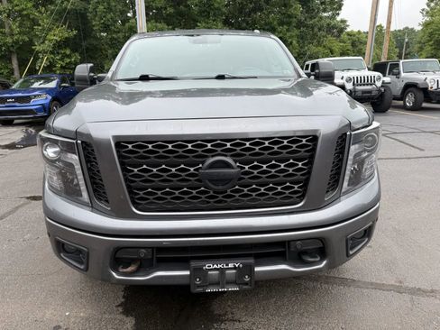 Used 2018 Nissan Titan SV AWD/4WD image 6