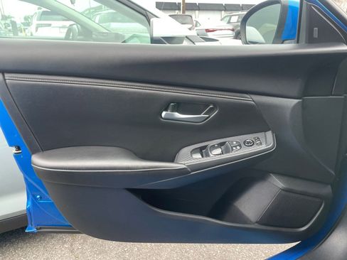 Used 2025 Nissan Sentra SV image 18