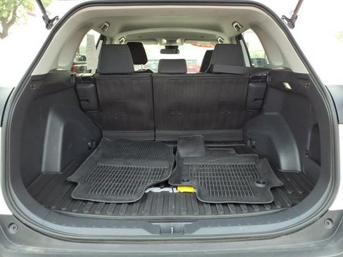 Used 2024 Toyota RAV4 LE AWD/4WD image 8