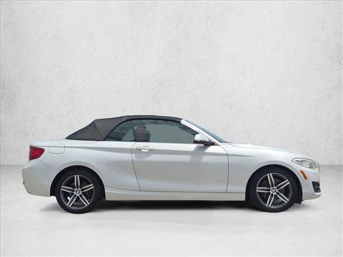 Used 2017 BMW 230i Convertible RWD image 4